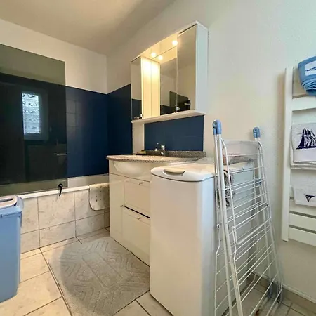 Cosy A Saint-georges-d'oleron, 4 Couchages, Proche Et Commerces, Avec Balcon Et Parking - Fr-1-246a-295 Apartment *